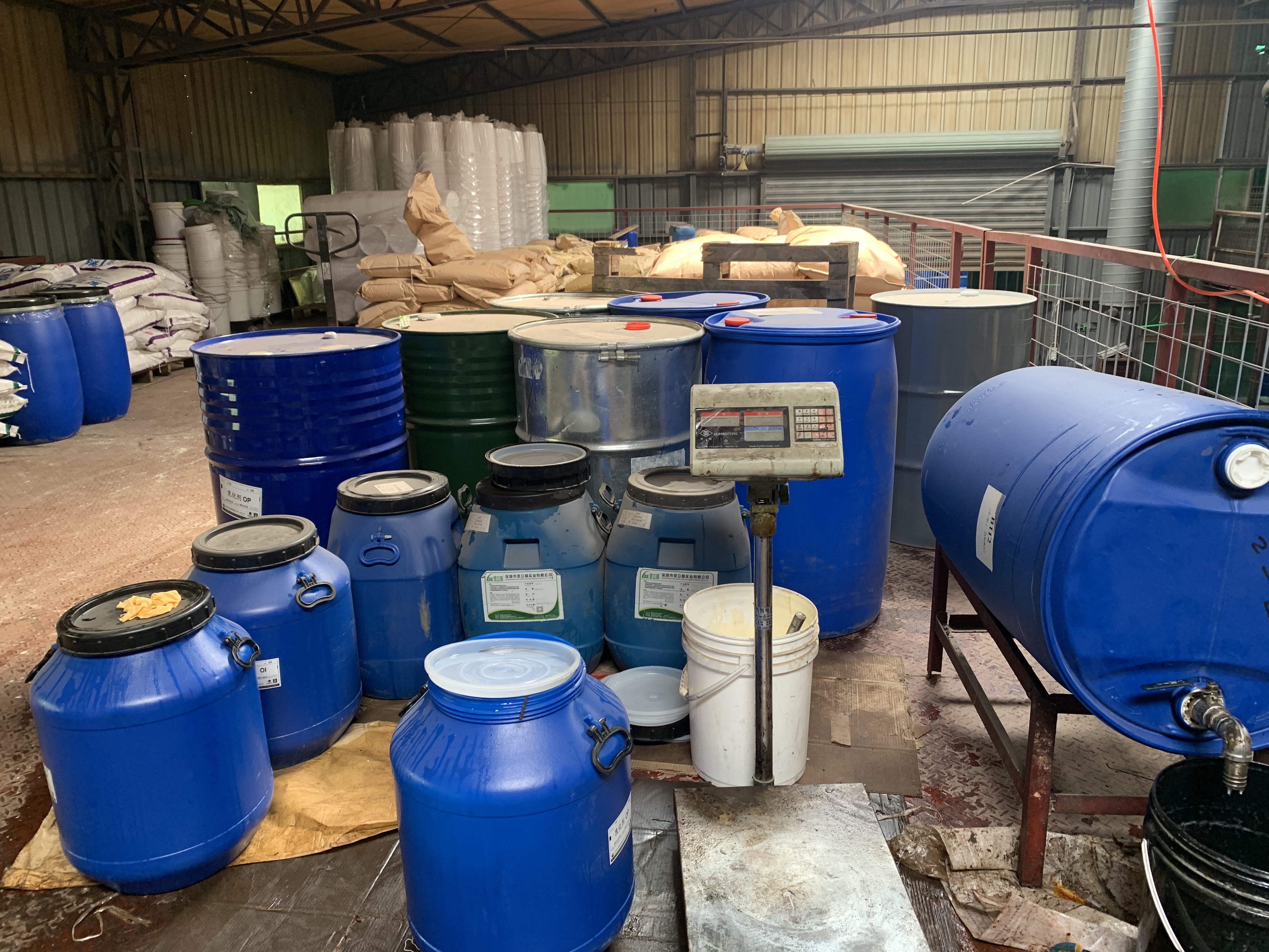 金立基卡紙對(duì)粘紙塑膠廠家批發(fā)