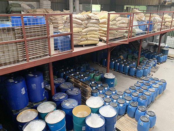 禮盒膠生產(chǎn)倉(cāng)庫(kù)