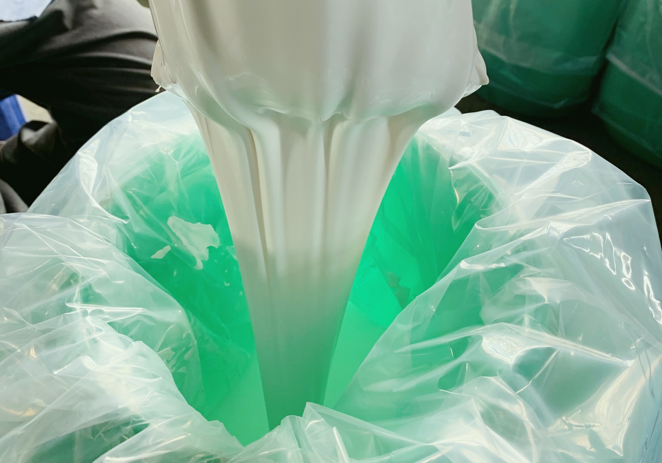 金立基過油紙首飾盒膠水